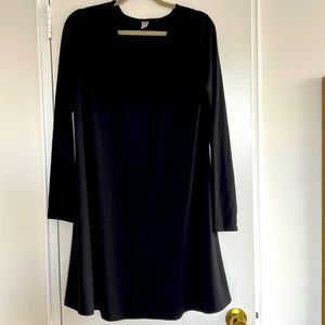 Universal black swing style dress.  Day to night. Size L. Like new